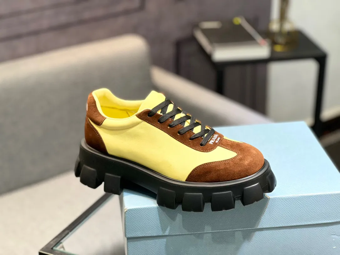 Men's shoes 💰540 Prada Latest 2025ss spring and summer catwalk series Thick-soled platform platform Casual sports shoes Couple style ☑️ Bold contrasting bright colors and fashionable combination Casual sports style design with exquisite details Classic personalized gear thick sole Increased comfort and unique modern trend style 🚩 Fabric: Cowhide ➕ Cloth Lining: Sheepskin Outsole: Original molded ultra-light foam material Sole thickness: 4.5CM Size: 35-45 (Female 40, Male 45, customized, non-returnable)